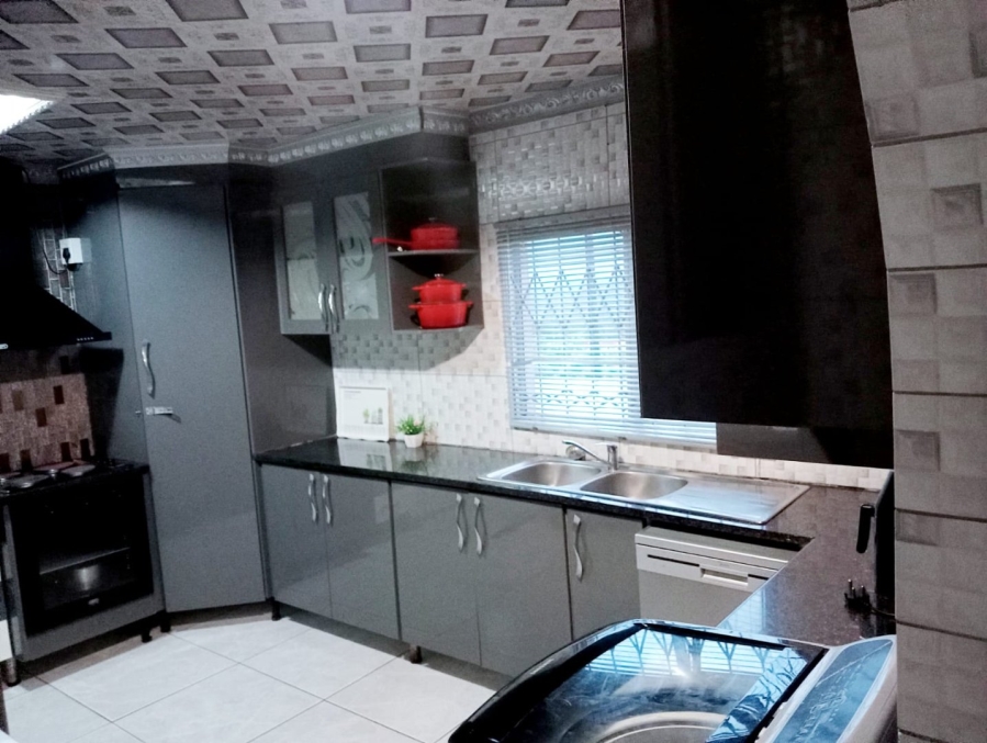  Bedroom Property for Sale in Mdantsane Nu 17 Eastern Cape